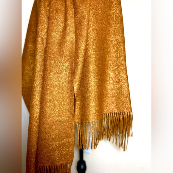 Wrap Scarf with fringes Classic Brown camel Pretty Persuasion - Picture 10 of 13